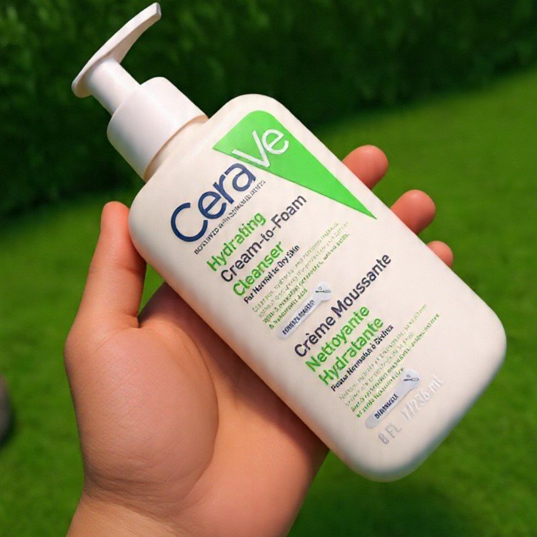 CeraVe Hydrating Cream-to-Foam Cleanser | 236ml | For Normal to Dry Skin | With 3 Ceramides + Hyaluronic Acid + Amino Acids | Fragrance Free